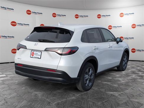New 2026 Honda HR-V LX image 5