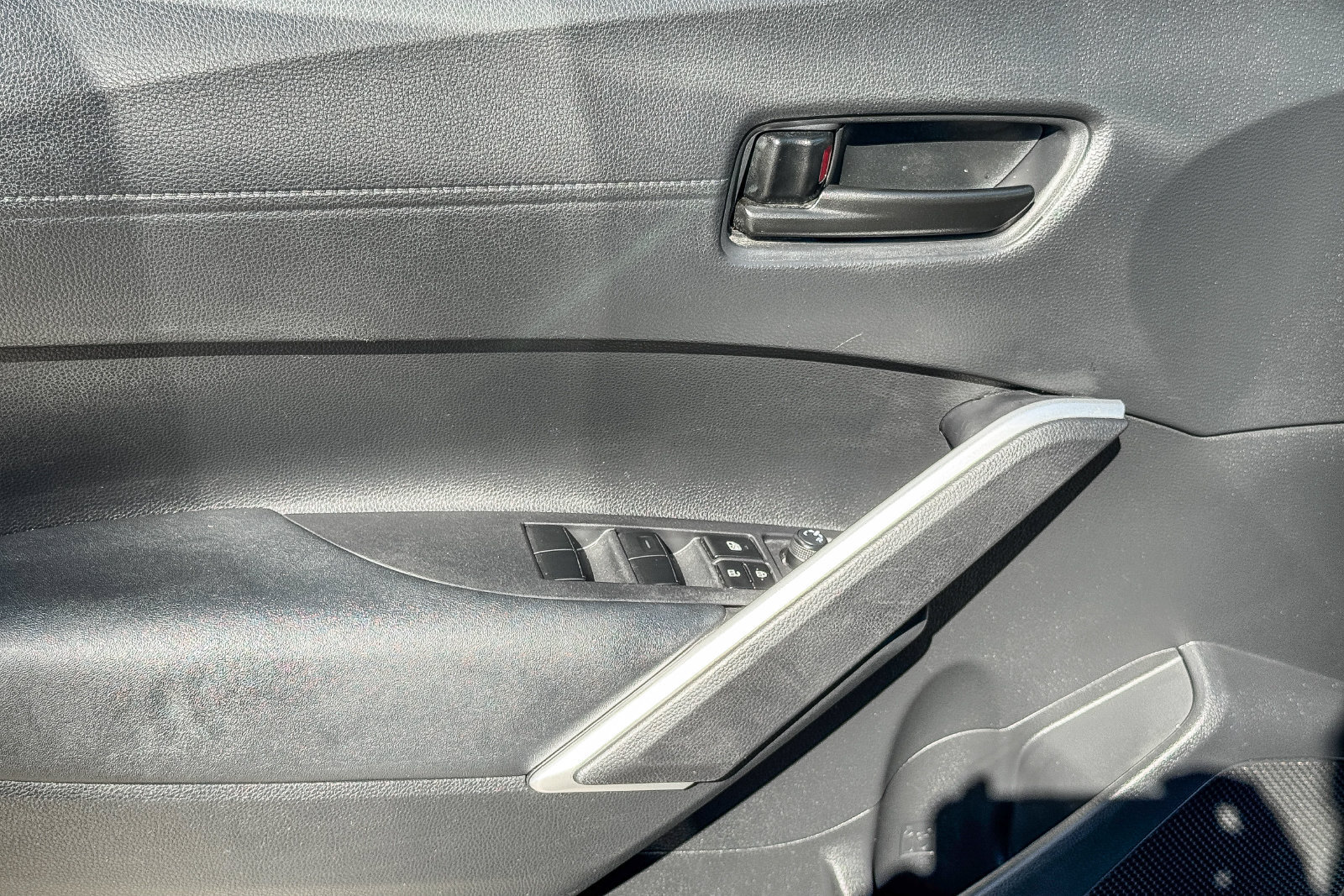 Certified 2023 Toyota Corolla Cross AWD Hybrid image 20