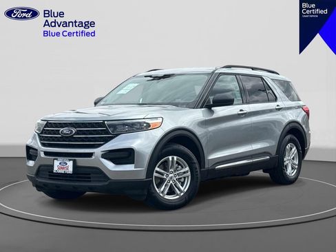 Certified 2023 Ford Explorer XLT RWD image 1