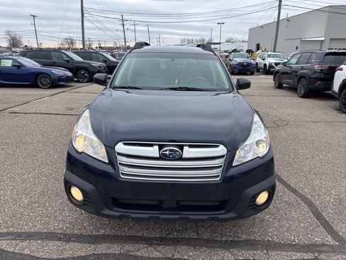 Used 2014 Subaru Outback 2.5i Premium image 10