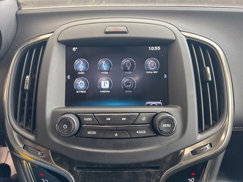 Used 2014 Buick LaCrosse Base image 19