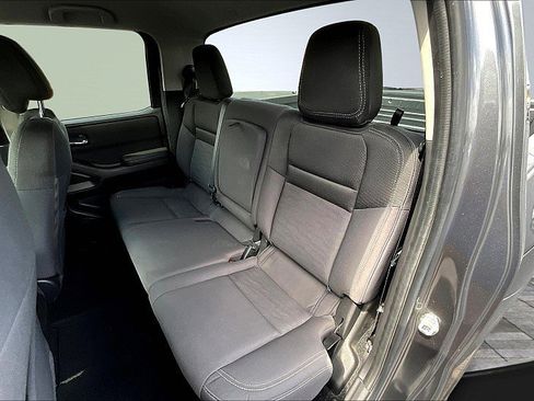Used 2022 Nissan Frontier SV w/ Technology Package image 22