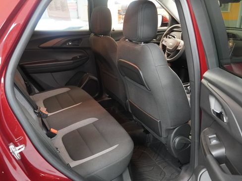 Used 2023 Chevrolet TrailBlazer LT w/ LPO, Blackout Package AWD/4WD image 23