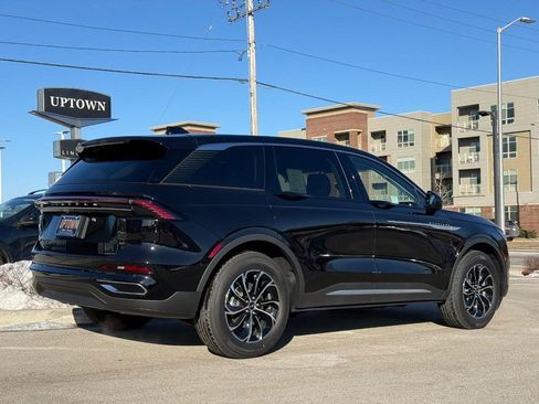 New 2026 Lincoln Nautilus Premier image 3