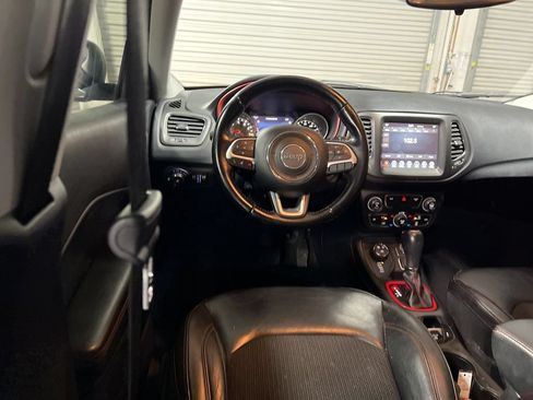Used 2020 Jeep Compass Trailhawk AWD/4WD image 20
