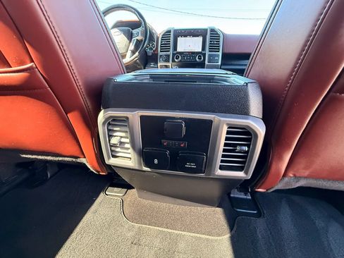Used 2019 Ford F150 Platinum w/ Equipment Group 701A Luxury AWD/4WD image 17