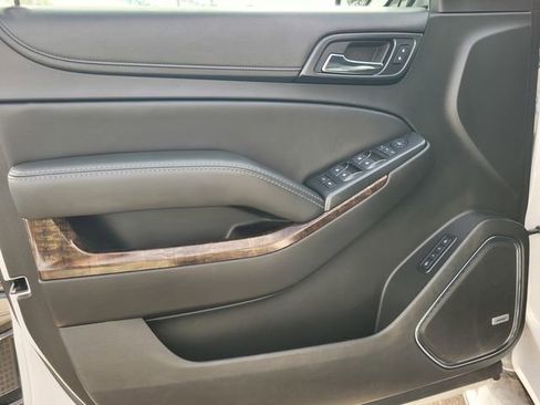 Used 2017 Chevrolet Tahoe LT w/ LT Signature Package image 16