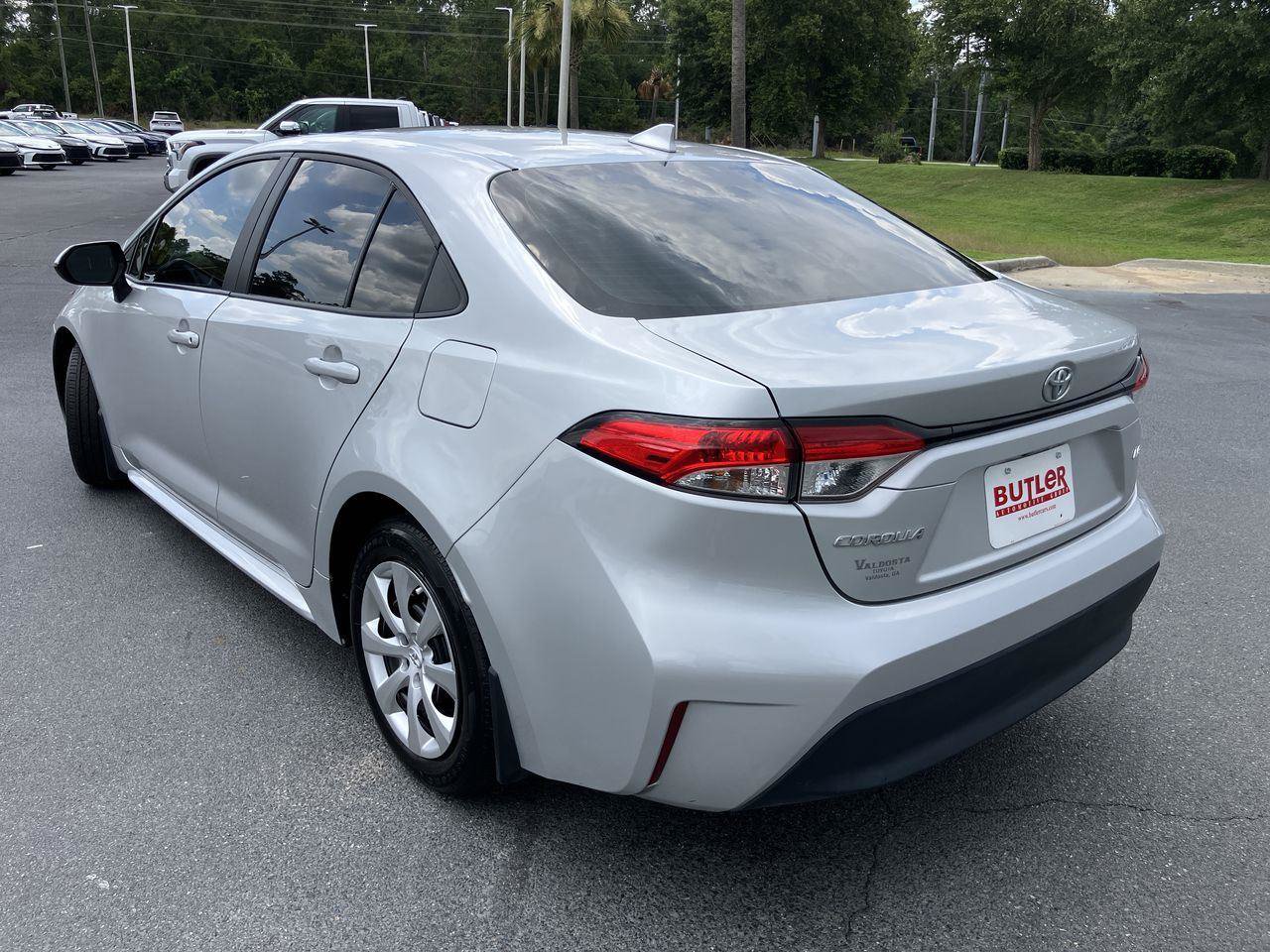 Certified 2025 Toyota Corolla LE FWD image 3