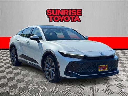 Certified 2023 Toyota Crown w/ Advanced Technology Package AWD/4WD image 1