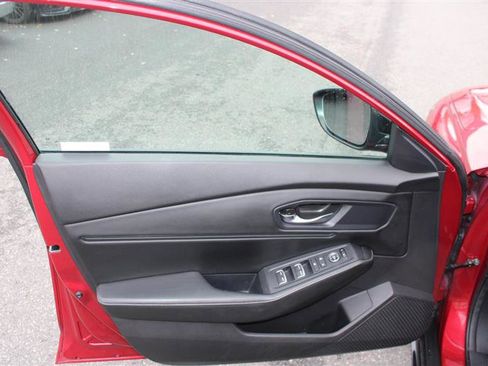 Used 2023 Honda Accord Sport image 12