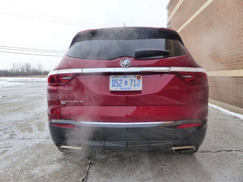Used 2022 Buick Enclave Essence w/ Sport Touring Edition AWD/4WD image 8
