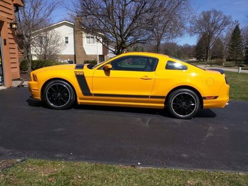 Used 2013 Ford Mustang Boss 302 w/ Boss 302 Accessory Pkg RWD image 3