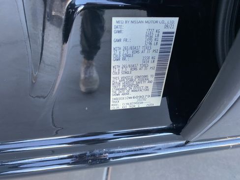 Used 2022 Nissan Frontier SV image 41