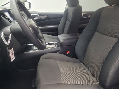 Used 2020 Nissan Pathfinder S FWD image 17