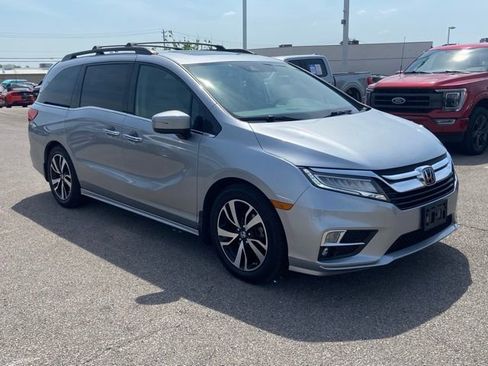 Used 2019 Honda Odyssey Elite image 2