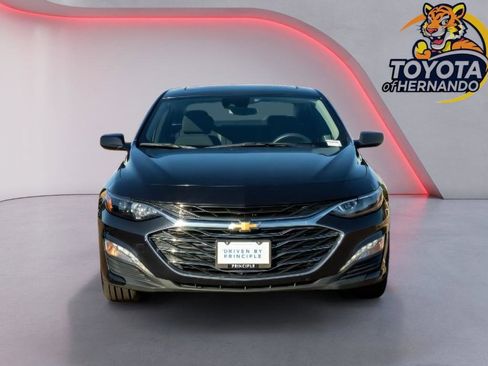 Used 2023 Chevrolet Malibu LT image 2