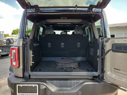 Certified 2025 Ford Bronco Outer Banks w/ Sasquatch Package AWD/4WD image 10