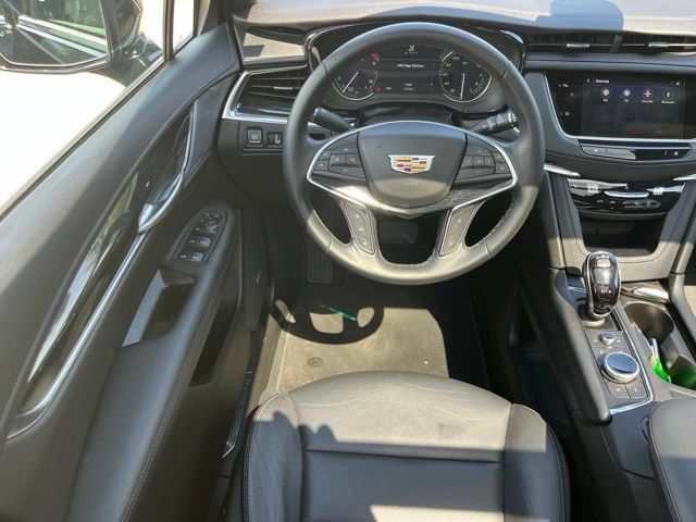 Certified 2025 Cadillac XT5 Premium Luxury FWD image 31