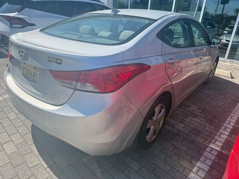 Used 2013 Hyundai Elantra GLS w/ Preferred Pkg FWD image 4