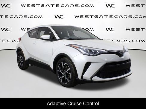 Used 2021 Toyota C-HR XLE image 2