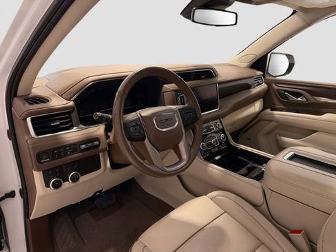 Certified 2023 GMC Yukon XL Denali image 8