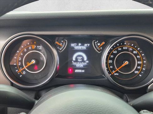 Used 2023 Jeep Gladiator Sport AWD/4WD image 10