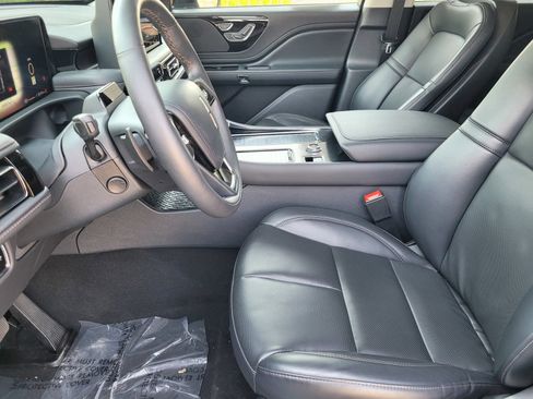 Used 2026 Lincoln Aviator 2WD w/ Jet Appearance Package image 21