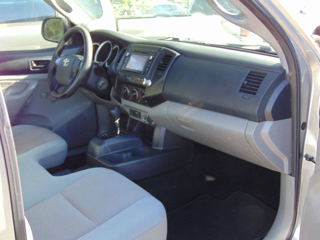 Used 2014 Toyota Tacoma 2WD Regular Cab image 16