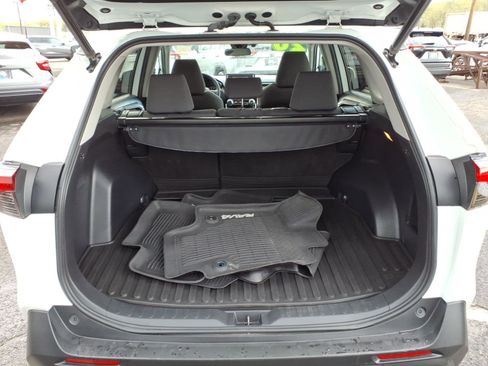 Certified 2020 Toyota RAV4 XLE w/ Convenience Package AWD/4WD image 11