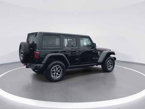 Used 2024 Jeep Wrangler Unlimited Rubicon w/ Technology Group AWD/4WD image 8