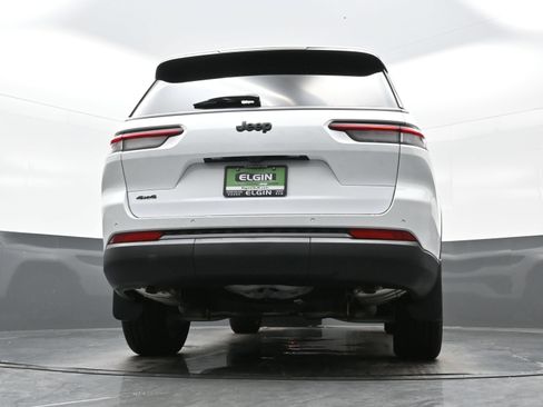 New 2026 Jeep Grand Cherokee L Limited w/ Limited Altitude Package AWD/4WD image 18