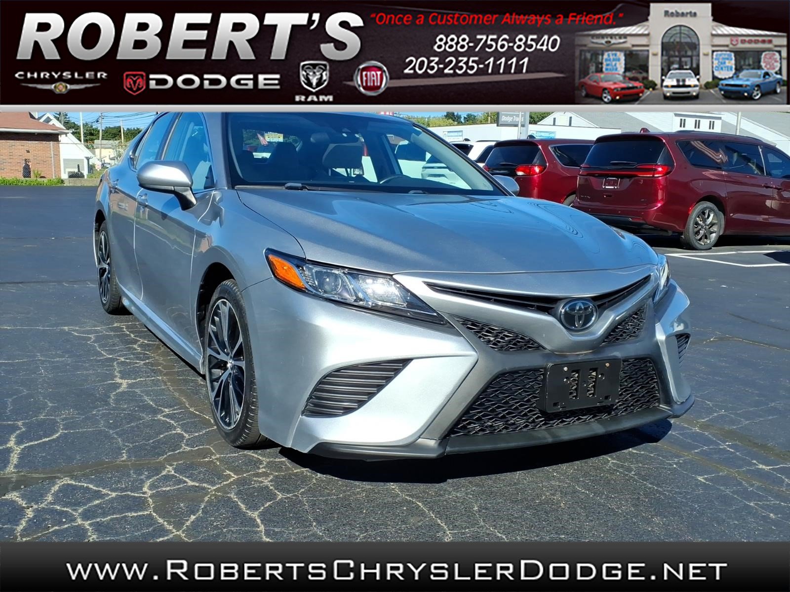 Used 2020 Toyota Camry SE FWD image 1