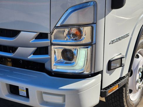 New 2025 Chevrolet Low Cab Forward image 15