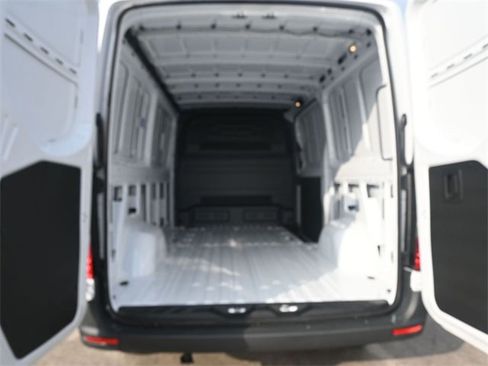 New 2025 Mercedes-Benz Sprinter 2500 image 11