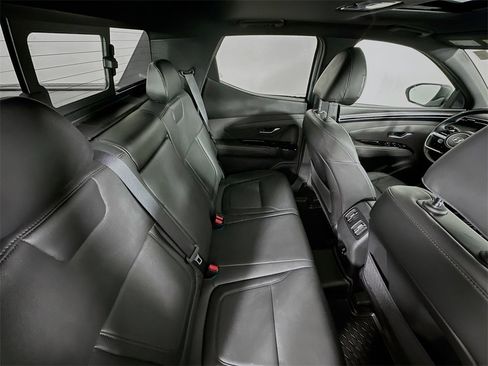 Used 2022 Hyundai Santa Cruz Limited w/ Winter Package image 28