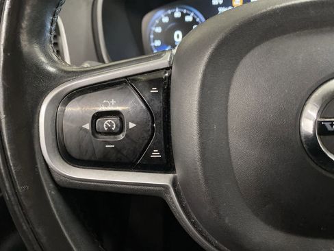 Used 2018 Volvo XC90 T6 Momentum w/ Convenience Package image 22