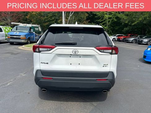 Used 2025 Toyota RAV4 XLE AWD/4WD image 6