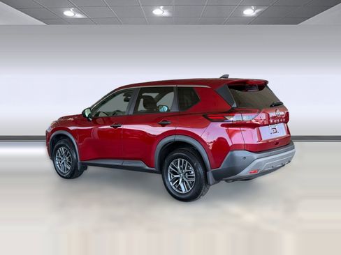 Used 2022 Nissan Rogue S FWD image 3