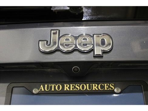 Used 2023 Jeep Renegade Latitude image 18