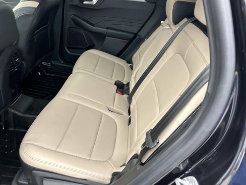 Used 2021 Ford Escape SEL w/ Technology Package FWD image 21
