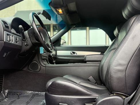 Used 2005 Ford Thunderbird image 12