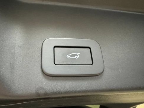 Used 2024 Land Rover Range Rover Evoque S AWD/4WD image 25