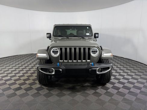 Used 2022 Jeep Wrangler Unlimited Sahara w/ Cold Weather Group image 5