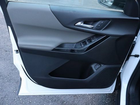 New 2026 Chevrolet Equinox LT w/ Convenience Package II image 3