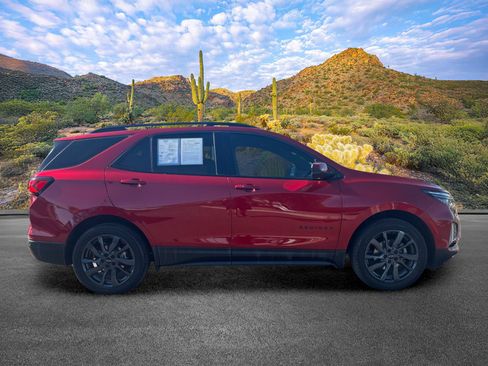 Used 2022 Chevrolet Equinox RS AWD/4WD image 3