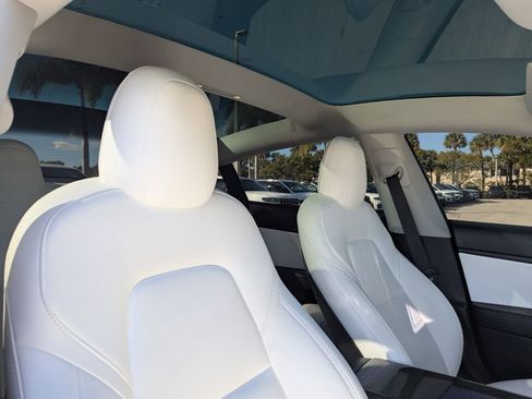 Used 2020 Tesla Model 3 Long Range image 11