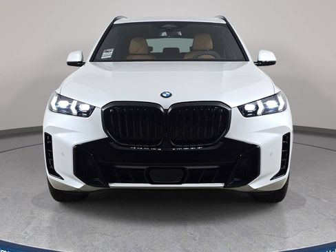 New 2026 BMW X5 xDrive40i w/ M Sport Package AWD/4WD image 2