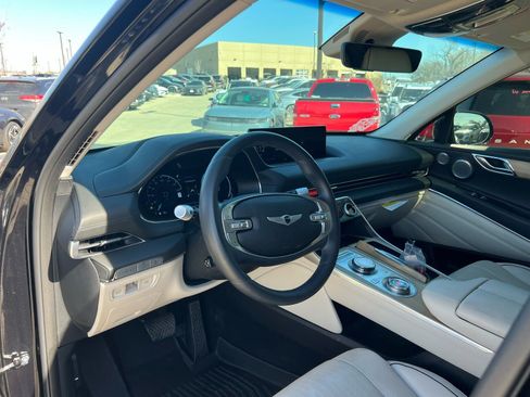 Used 2023 Genesis GV80 2.5T w/ Prestige 20" Package image 24