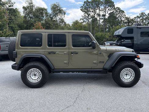 Used 2026 Jeep Wrangler Unlimited Sport AWD/4WD image 9