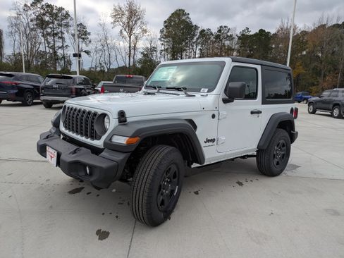 New 2026 Jeep Wrangler Sport AWD/4WD image 3